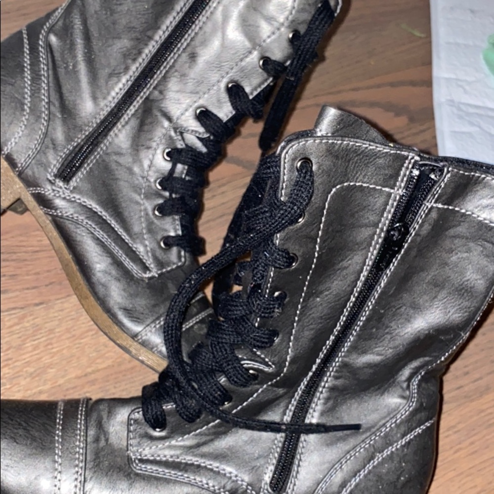 Combat boots silver
